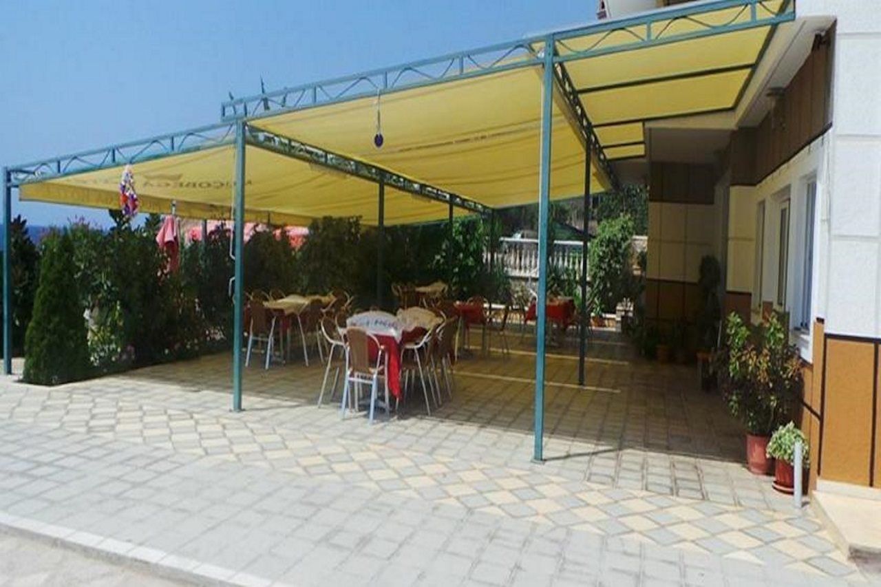 Mucobega Hotel Sarandë Exterior foto